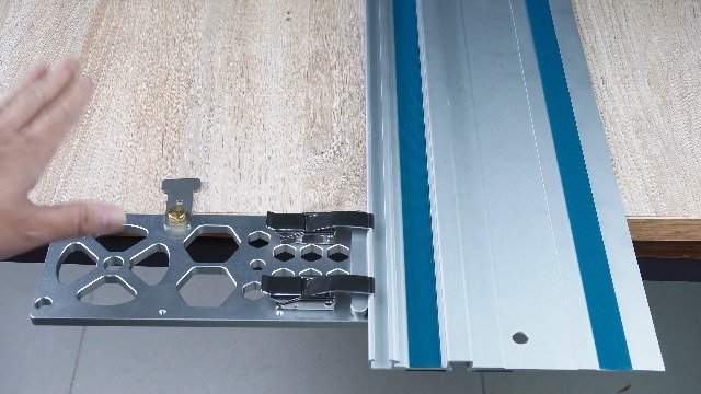 PokipokiDRAW A LINE 13.4inch Track Saw Guide Rail Square,90° Right Angle Track